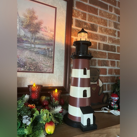 Rare Vintage 20” DELUXE LIGHTHOUSE -Red and Beige w/Light Heavy Duty Solid Wood - Picture 8 of 8